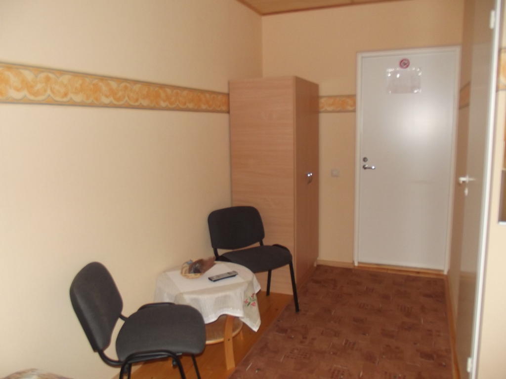 Kure Guesthouse Rahinge Szoba fotó