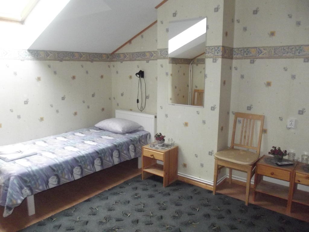 Kure Guesthouse Rahinge Szoba fotó