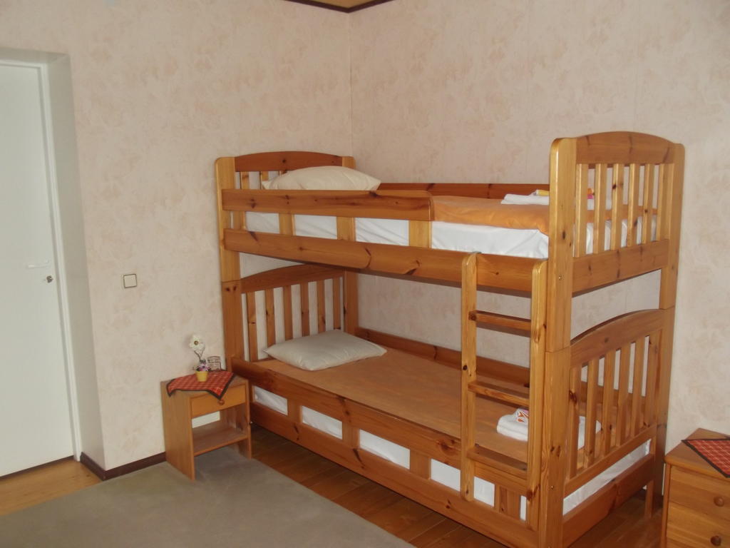 Kure Guesthouse Rahinge Szoba fotó